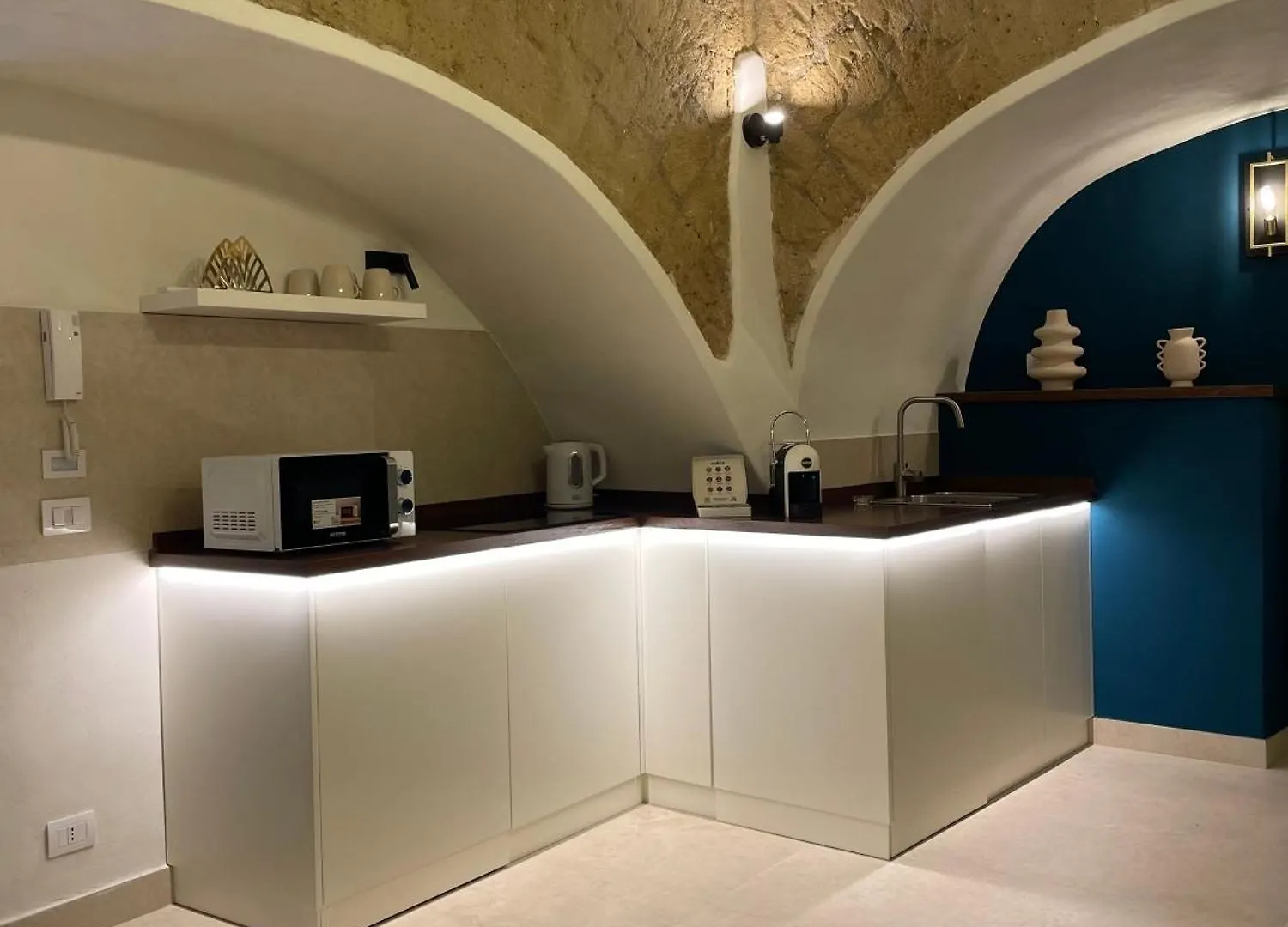 Domus Parthenope Deluxe Apartment Naples