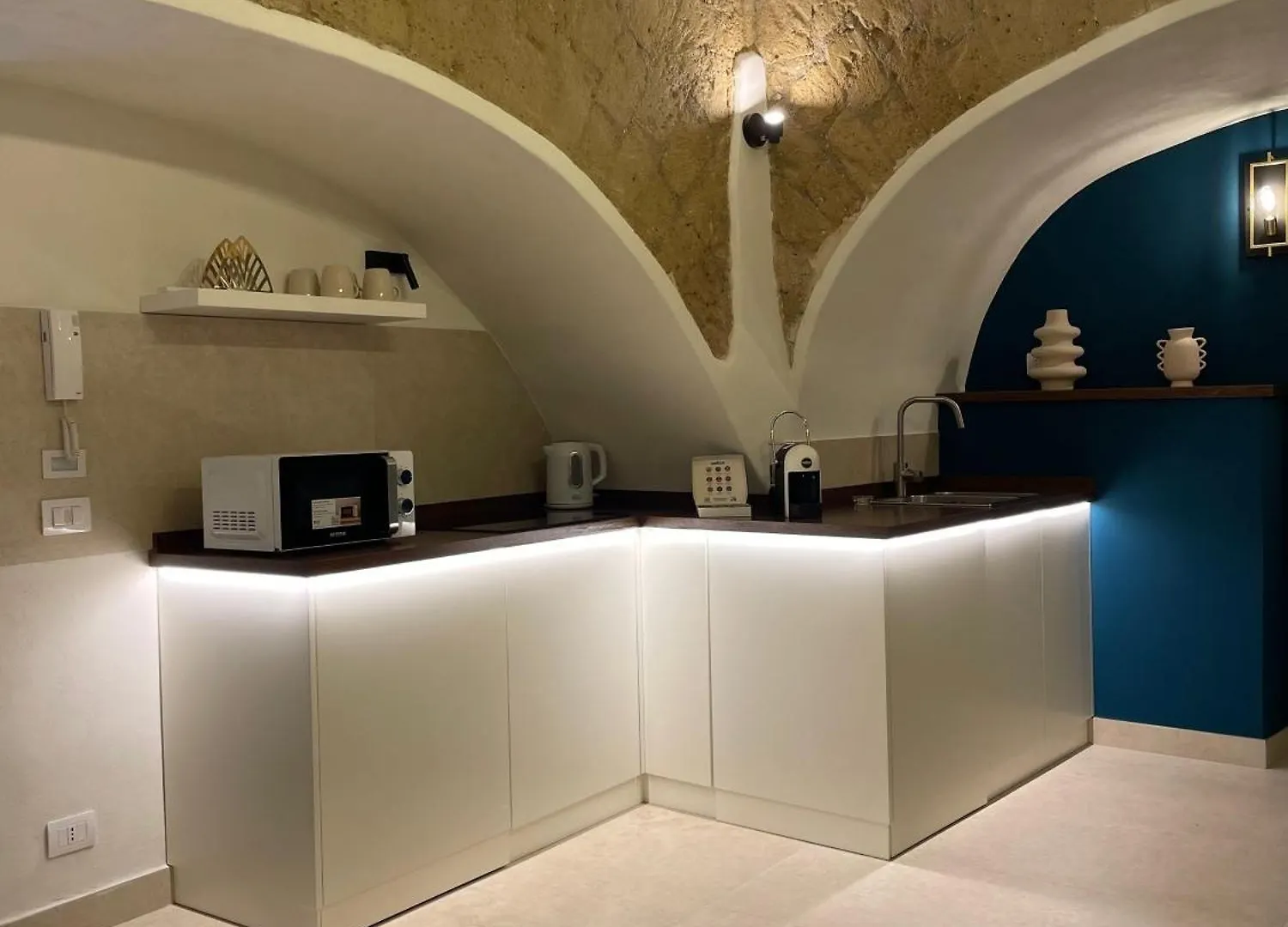 Domus Parthenope Deluxe Apartment Naples